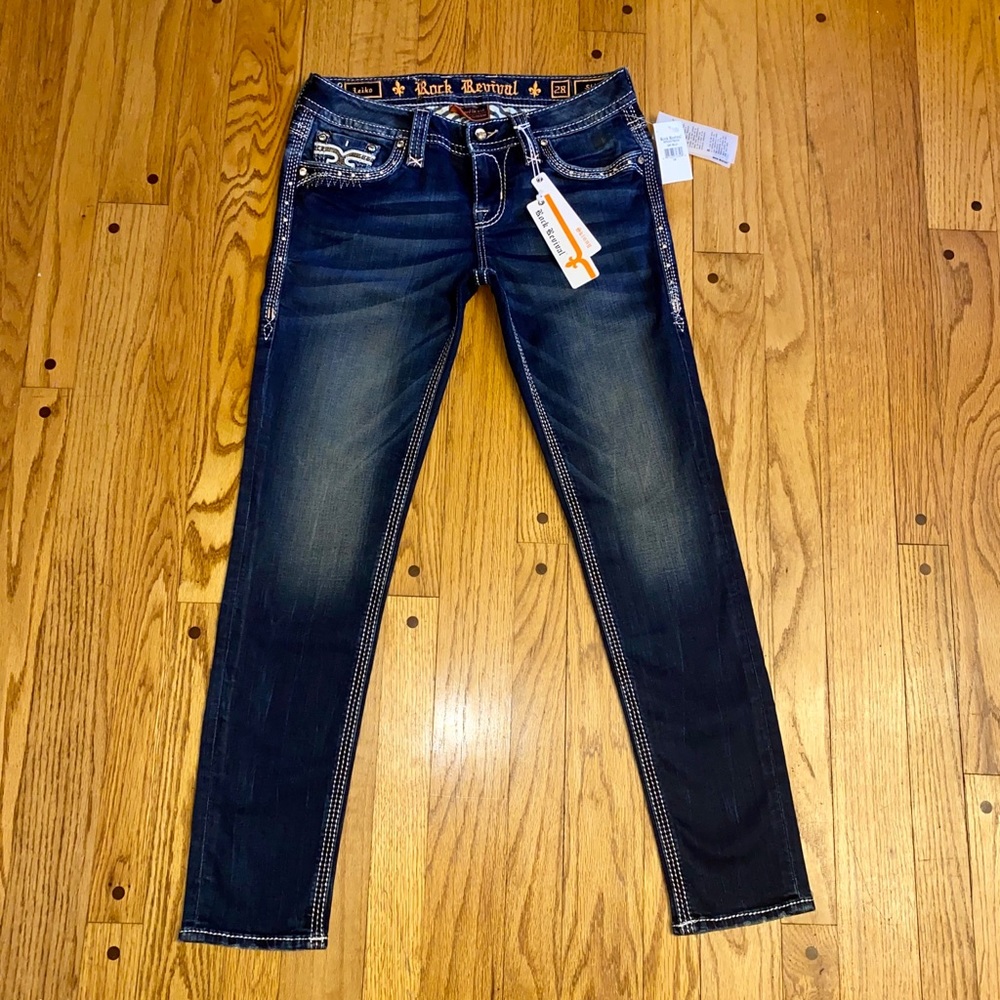 NWT Rock Revival “Leiko” Skinny Jeans